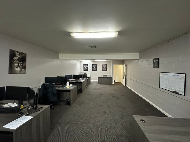 1735 Hale St, Glendale, CA à louer - Photo de l’immeuble – Image 3 sur 10