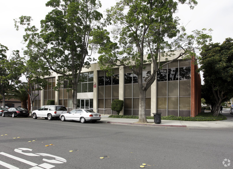 401 S Main St, Pomona, CA à louer - Photo principale – Image 1 sur 4