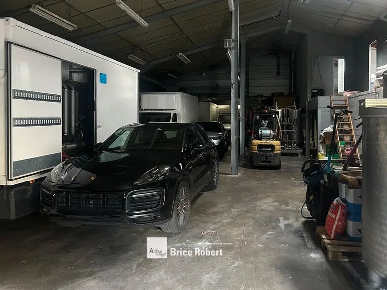 Industriel/Logistique dans Fleurieux-sur-l'Arbresle à vendre - Photo intérieure – Image 2 sur 5