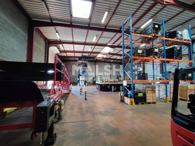 Bureau dans Corbas à louer - Photo de l’immeuble – Image 3 sur 12