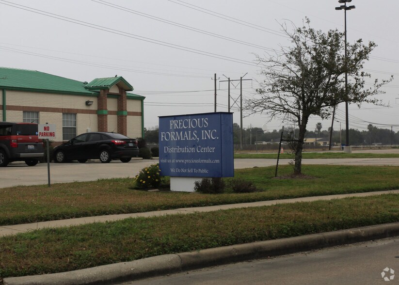 451 Landing Blvd, League City, TX à vendre - Photo de l’immeuble – Image 2 sur 13
