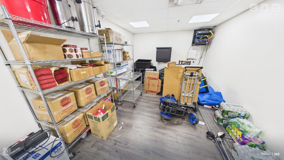 80 Leuning St, South Hackensack, NJ à louer - Photo de l’immeuble – Image 3 sur 10