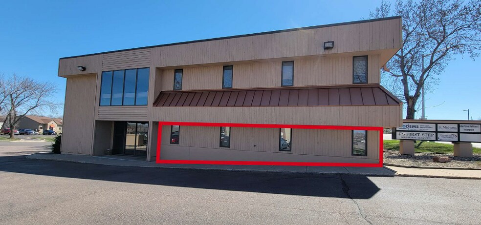 4320 S Louise Ave, Sioux Falls, SD à louer - Photo de l’immeuble – Image 2 sur 9