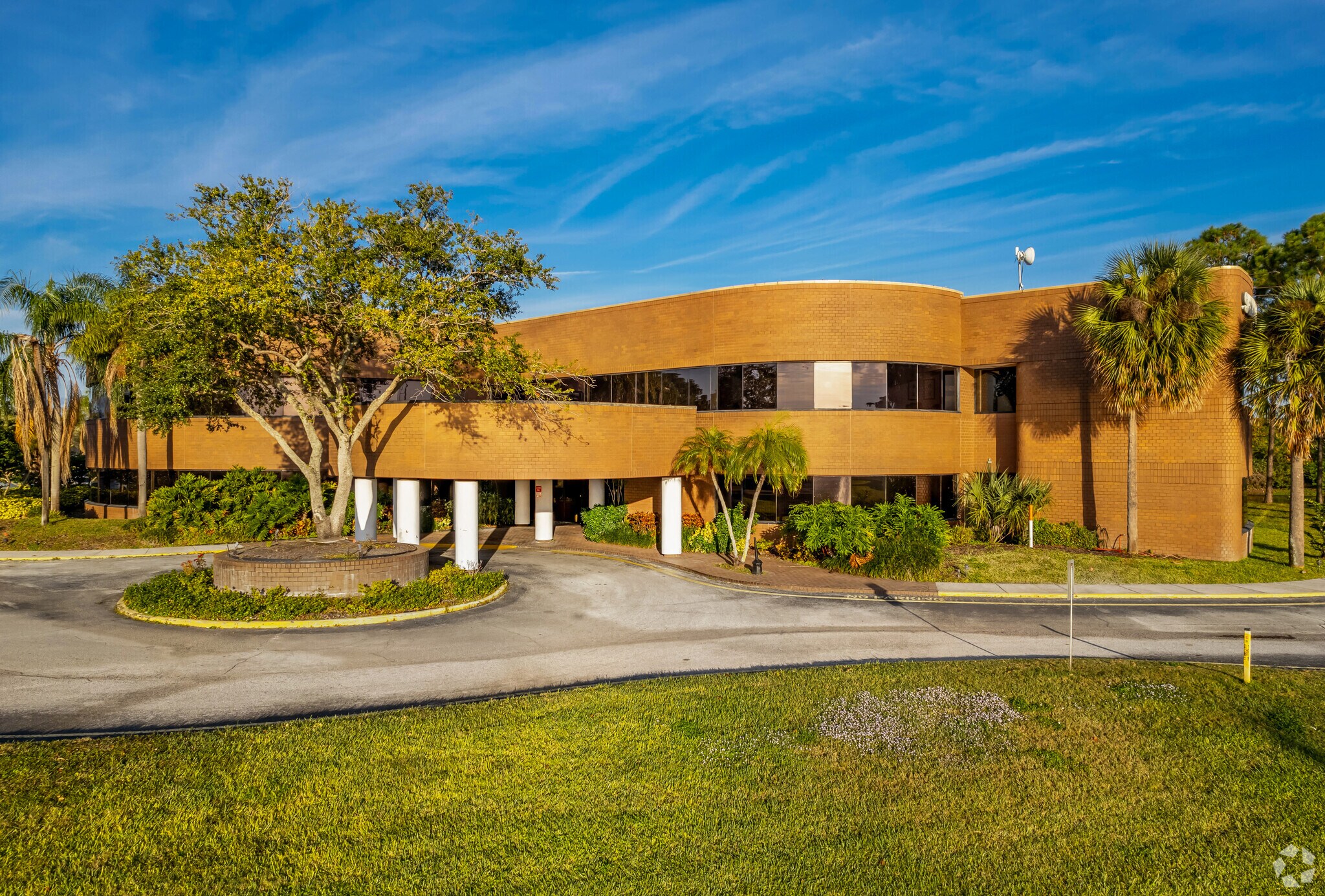 13575 58th St N, Clearwater, FL à vendre Photo principale– Image 1 sur 13