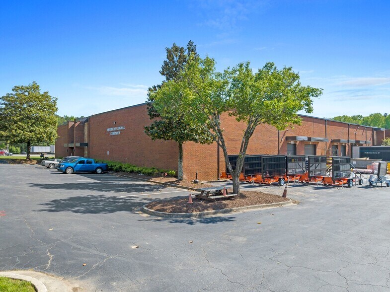 2775 Bankers Industrial Dr, Atlanta, GA à louer - Photo de l’immeuble – Image 3 sur 8