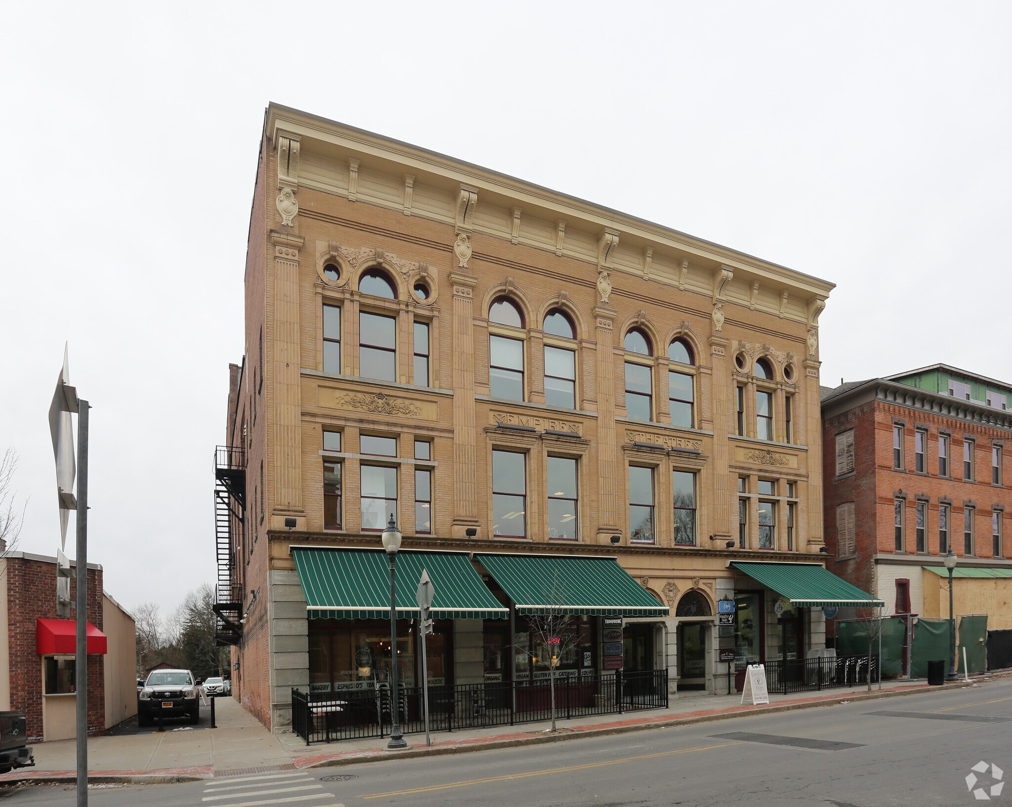 11 South St, Glens Falls, NY à louer Photo principale– Image 1 sur 20