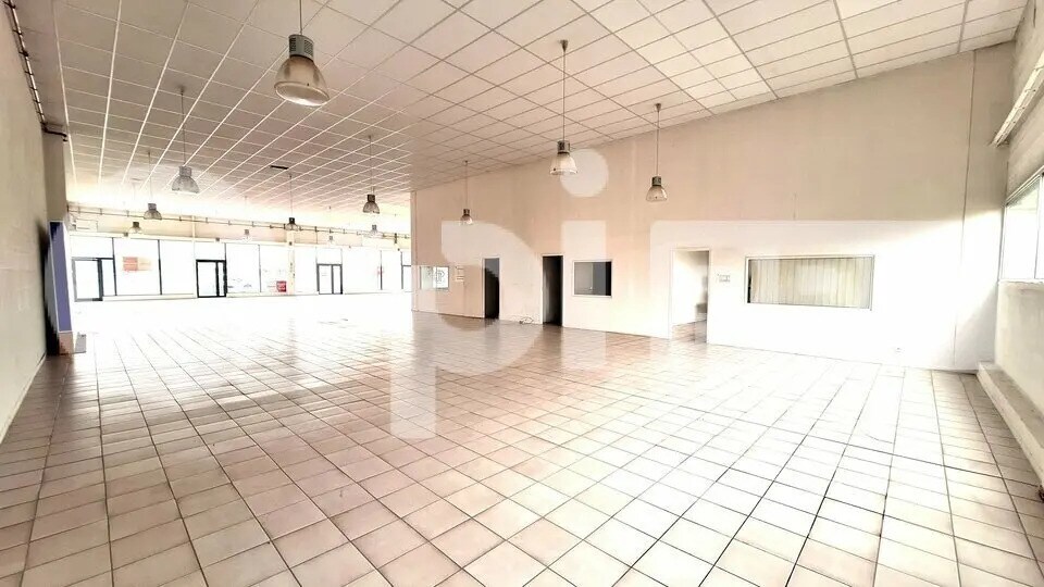 Local commercial dans Soissons à louer - Photo de l’immeuble – Image 3 sur 7