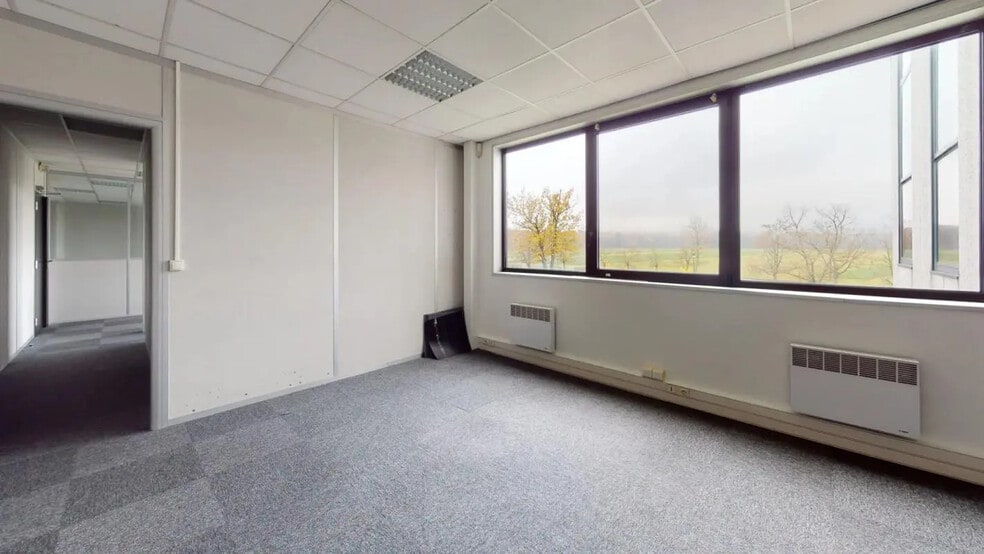 2 Rue Des Commères, Coignières à vendre - Photo de l’immeuble – Image 2 sur 6