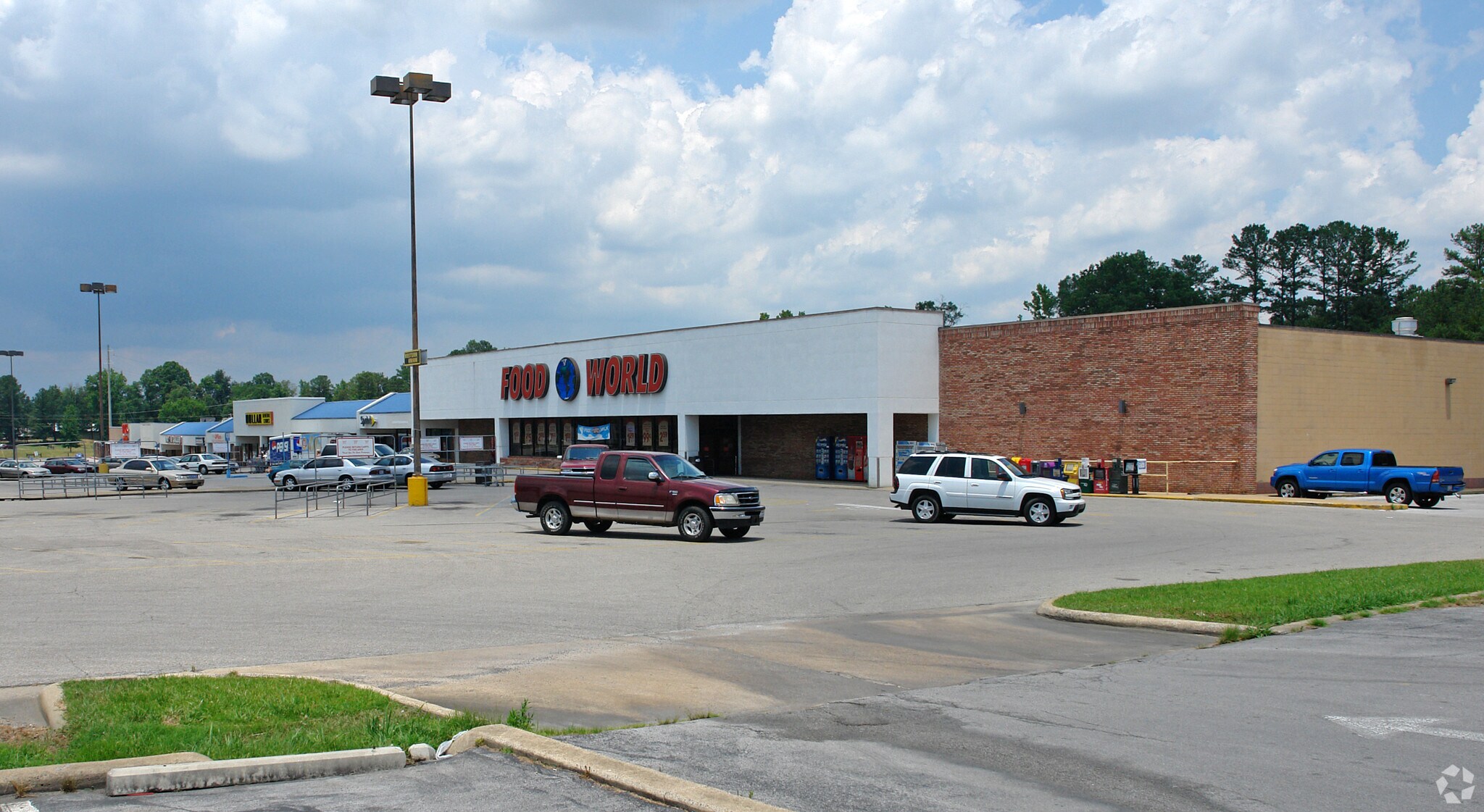 3010-3036 E Meighan Blvd, Gadsden, AL à louer Photo de l’immeuble– Image 1 sur 3