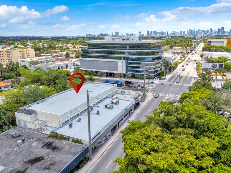 3717-3725 SW 8th St, Miami, FL à vendre - Photo de l’immeuble – Image 3 sur 5