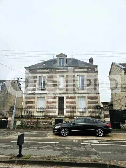 Local d'activités dans Soissons à vendre - Photo de l’immeuble – Image 1 sur 5