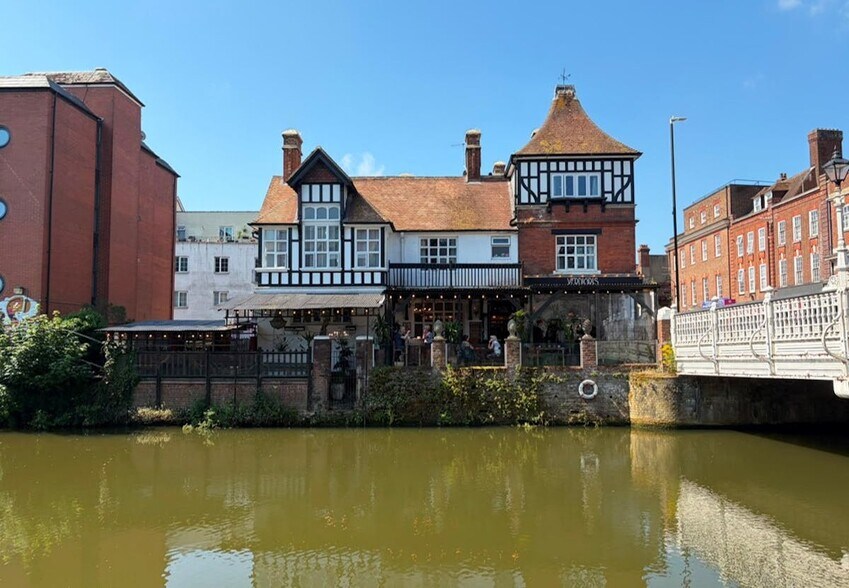 89 High St, Tonbridge à vendre - Photo de l’immeuble – Image 2 sur 2