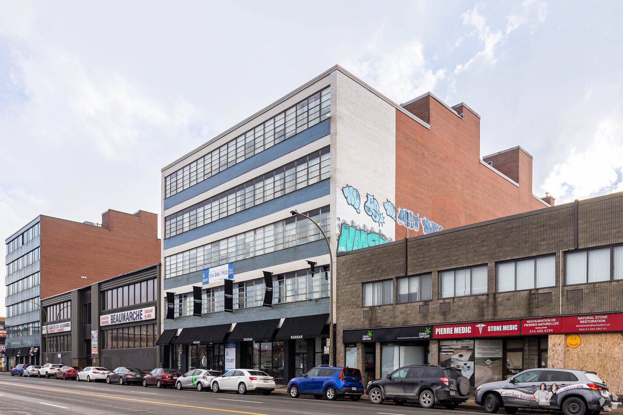 9140-9160 Boul Saint-Laurent, Montréal, QC à louer Photo principale– Image 1 sur 5
