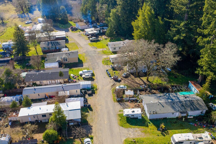 14321 Branscomb Rd, Branscomb, CA à vendre - Photo de l’immeuble – Image 2 sur 17