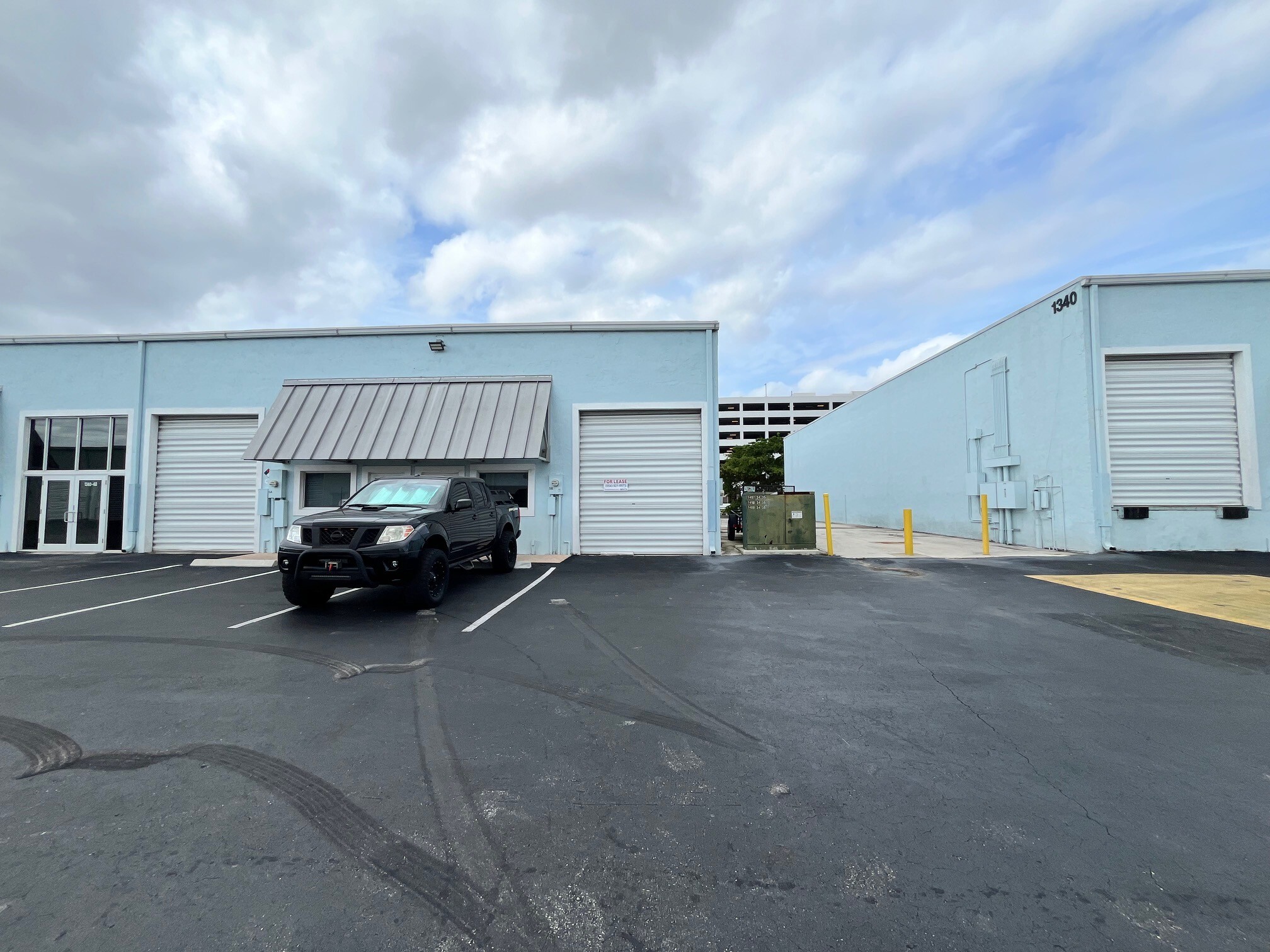 1200-1340 Stirling Rd, Dania Beach, FL à louer Photo de l’immeuble– Image 1 sur 7