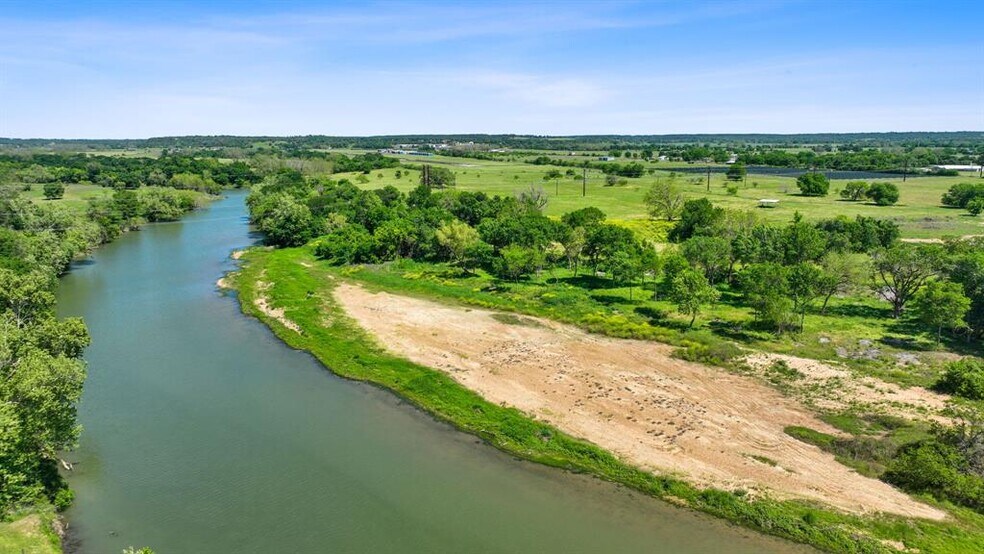 665 SH 230 Loop, Smithville, TX à vendre - Photo principale – Image 1 sur 23