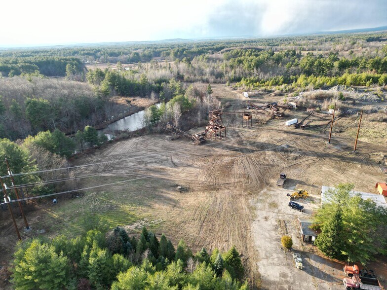 326 Derry Rd, Hudson, NH à vendre - Photo de l’immeuble – Image 3 sur 18