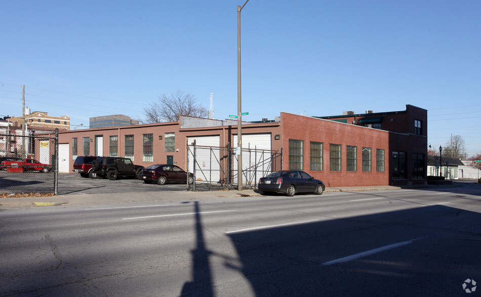 838 N Delaware St, Indianapolis, IN à louer - Photo de l’immeuble – Image 3 sur 30