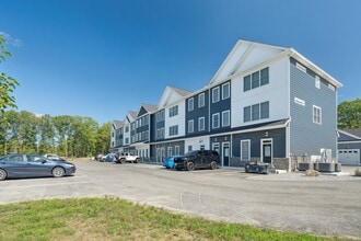 3 Quill Lane, Barrington, NH à louer Photo intérieure– Image 2 sur 25