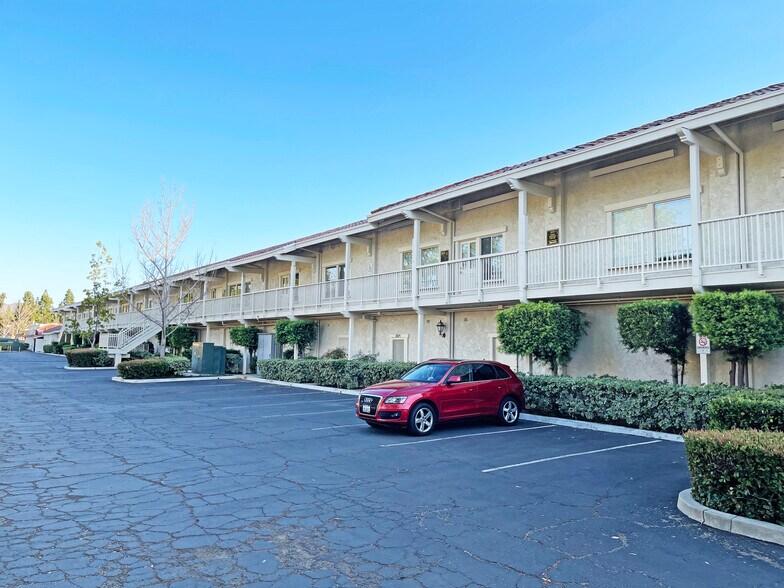3717 E Thousand Oaks Blvd, Westlake Village, CA à louer - Photo de l’immeuble – Image 3 sur 3