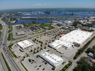 Plus de détails pour 810-840 Jackson Ave, Grand Haven, MI - Local commercial à louer