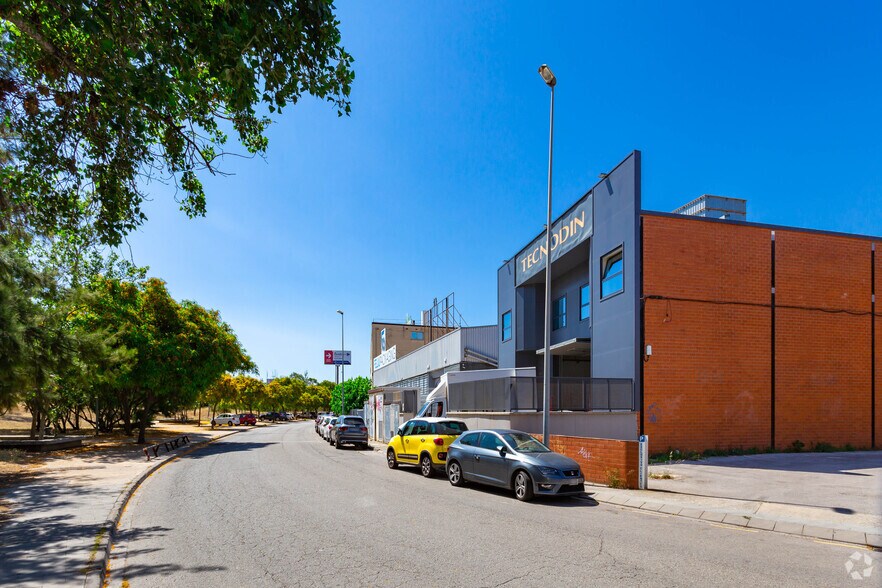 Carrer del Mercuri, 4, Cornellà de Llobregat, Barcelona à vendre - Photo de l’immeuble – Image 3 sur 3