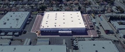 2300-2370 E Artesia Blvd, Long Beach, CA à louer Photo de l’immeuble– Image 1 sur 3