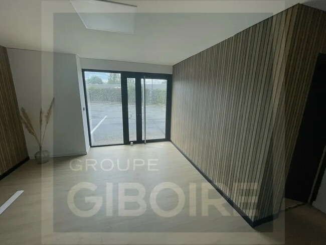 Plus de détails pour Industriel/Logistique à louer