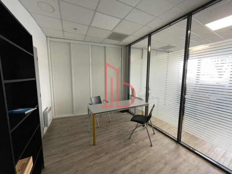 Bureau dans Bordeaux à louer - Photo de l’immeuble – Image 3 sur 5