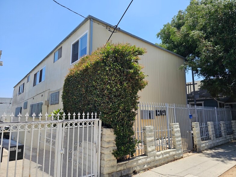 1146 S Berendo St, Los Angeles, CA à vendre - Photo de l’immeuble – Image 1 sur 8