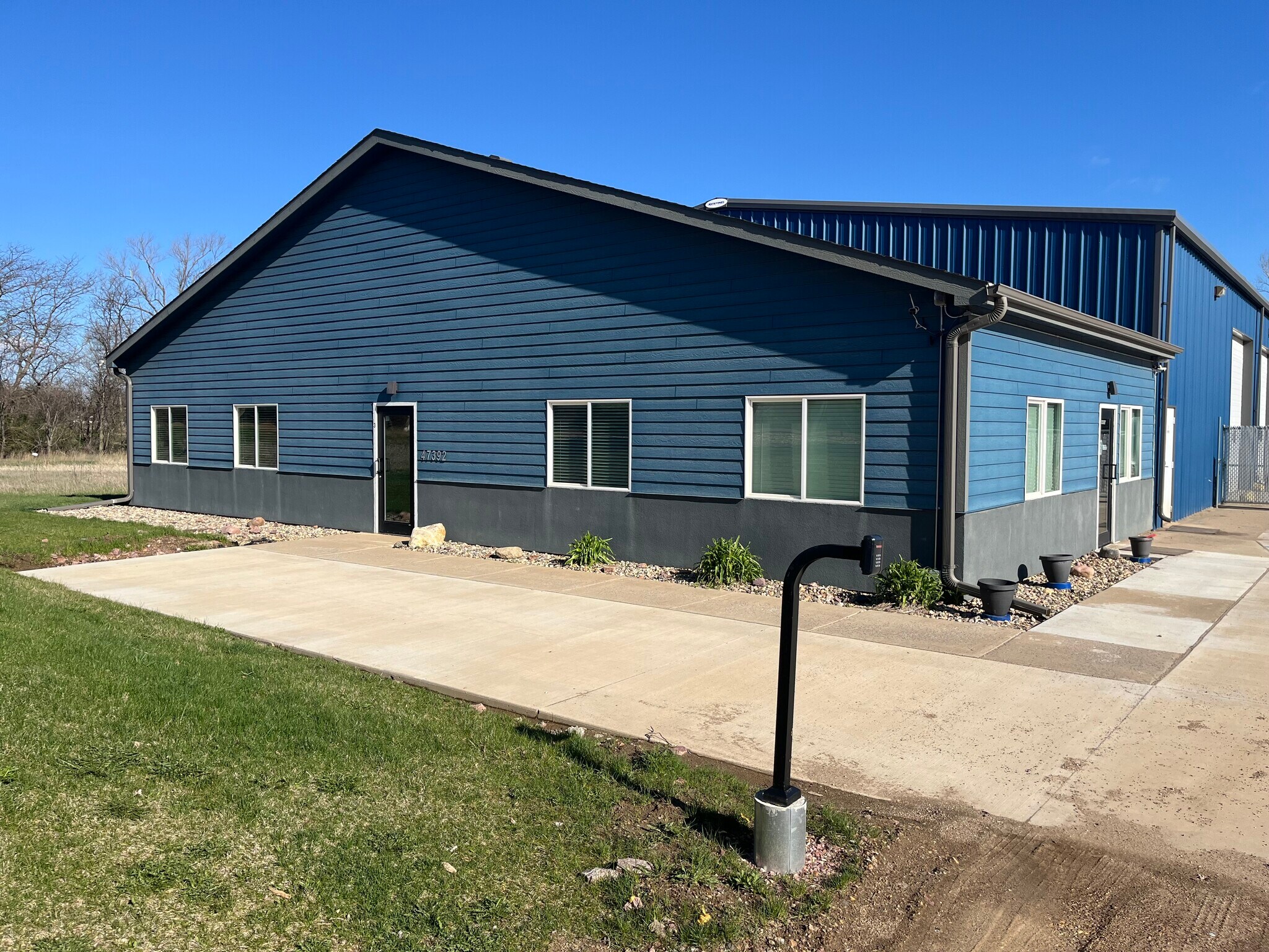 47392 272nd St, Harrisburg, SD à louer Photo de l’immeuble– Image 1 sur 7