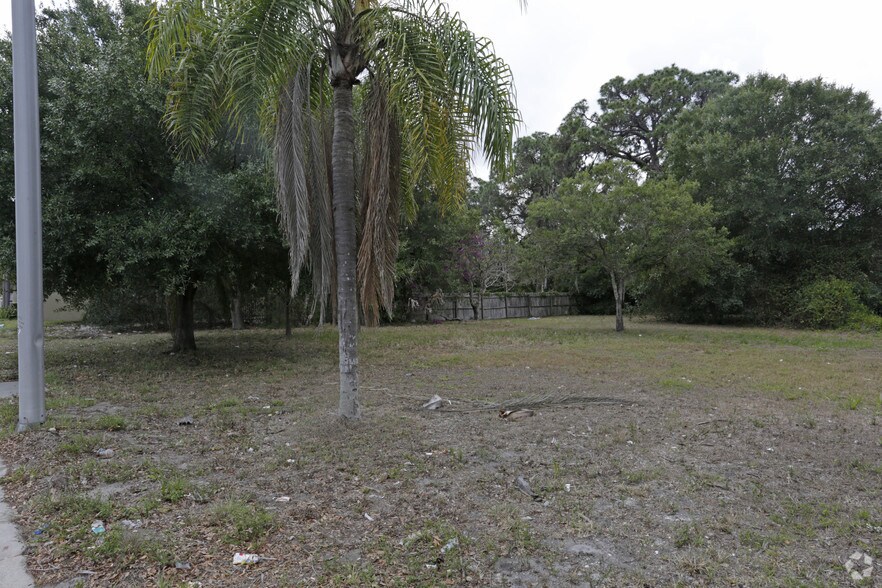 2428-2450 Fruitville Rd, Sarasota, FL à vendre - Photo de l’immeuble – Image 3 sur 3