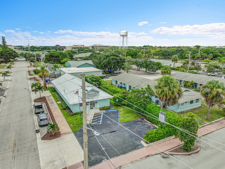 101 SE Martin Luther King Jr Blvd, Stuart, FL à vendre - Photo de l’immeuble – Image 2 sur 34