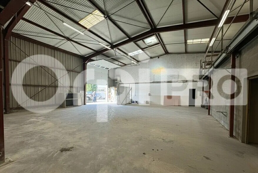 Bureau dans Champlan à louer - Photo intérieure – Image 2 sur 6