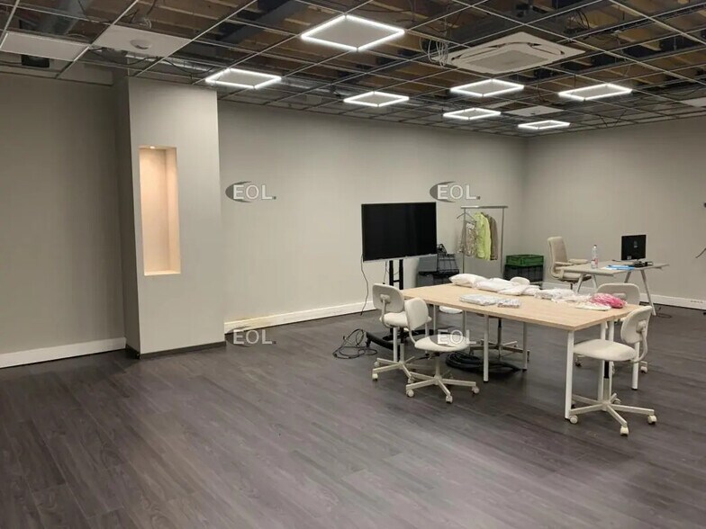 Industriel/Logistique dans SAINT-OUEN-L'AUMONE à louer - Photo de l’immeuble – Image 2 sur 4