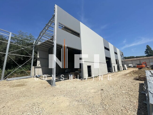 Plus de détails pour Local d'activités à louer