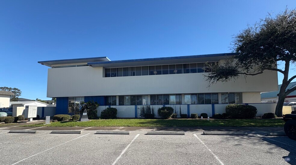 7980 N Atlantic Ave, Cape Canaveral, FL à vendre - Photo de l’immeuble – Image 2 sur 7