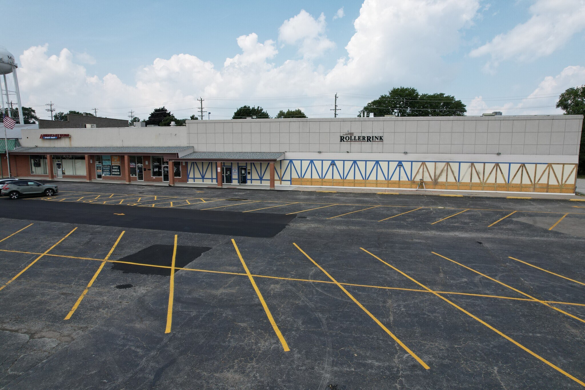 142 N Seymour Ave, Mundelein, IL à louer Photo de l’immeuble– Image 1 sur 1