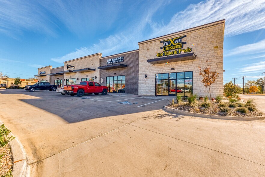 808 Fort Worth Hwy, Weatherford, TX à louer - Photo de l’immeuble – Image 2 sur 19