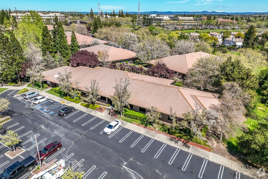 2440 Professional Dr, Roseville, CA à louer - Aérien – Image 2 sur 7