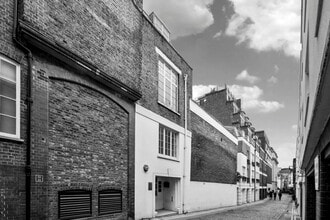 10 Market Mews, Londres à louer Photo de l’immeuble– Image 2 sur 10
