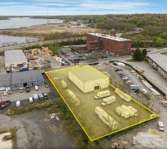 Plus de détails pour 105 Weaver St, Fall River, MA - Industriel/Logistique à vendre