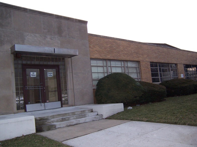 215 Rutgers St, Maplewood, NJ à louer - Photo principale – Image 1 sur 1