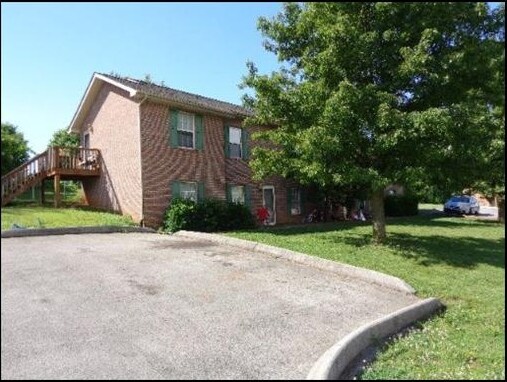 1049 Martha Glass Dr, Jefferson City, TN à vendre - Photo de l’immeuble – Image 3 sur 7