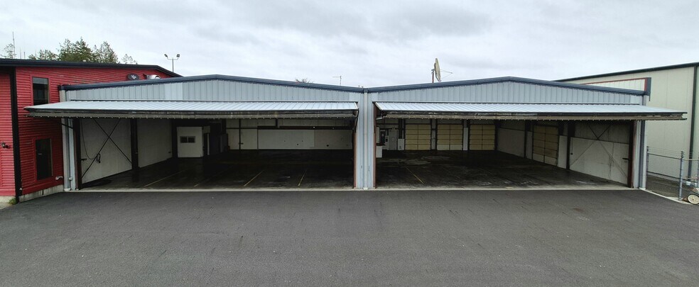 15426 Airport Dr, Burlington, WA à louer - Photo principale – Image 1 sur 8