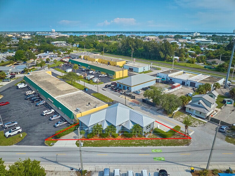 319 SE Florida St, Stuart, FL à vendre - Aérien – Image 2 sur 11
