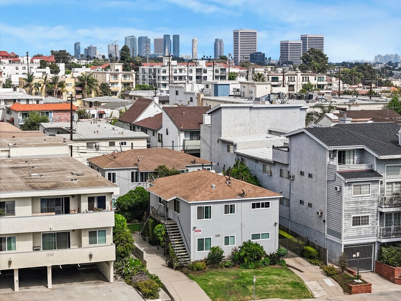 1246 S Saltair Ave, Los Angeles, CA à vendre - Photo de l’immeuble – Image 1 sur 28