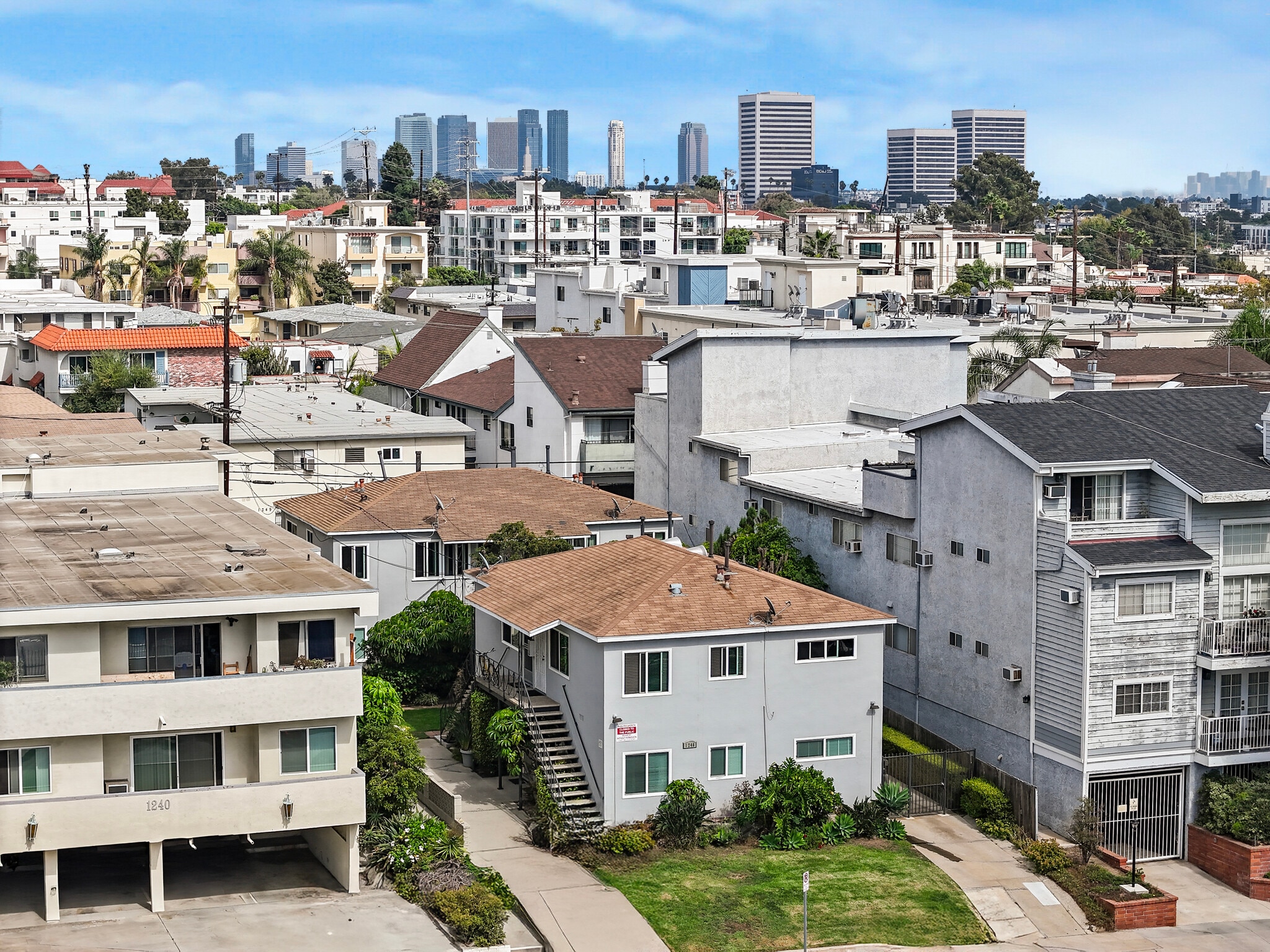 1246 S Saltair Ave, Los Angeles, CA à vendre Photo de l’immeuble– Image 1 sur 29