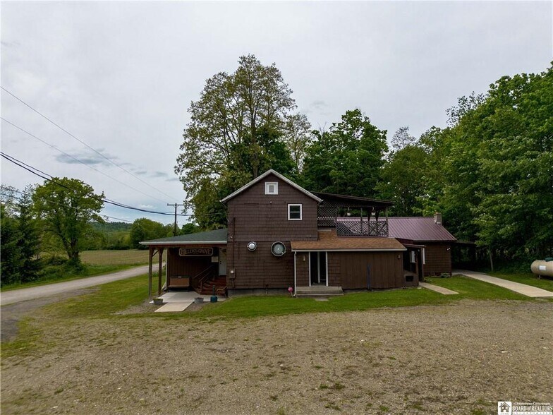 64 Old Fentonville rd, Frewsburg, NY à vendre - Photo de l’immeuble – Image 3 sur 49