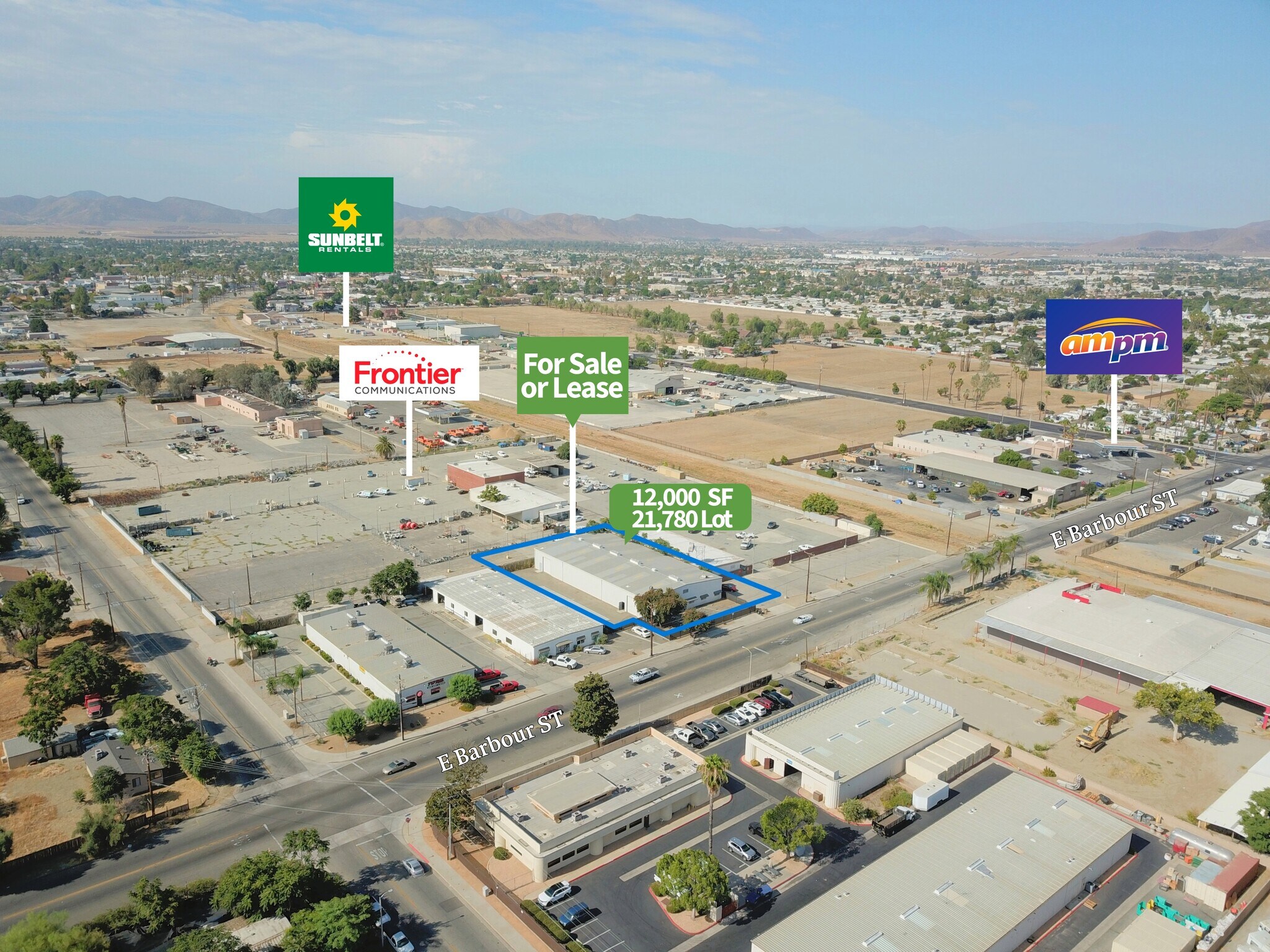 445 E Menlo Ave, Hemet, CA à vendre Photo de l’immeuble– Image 1 sur 11